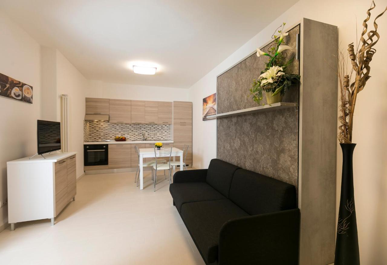الشقق الفندقية ريمينيفي  Residenza Riva Azzurra المظهر الخارجي الصورة