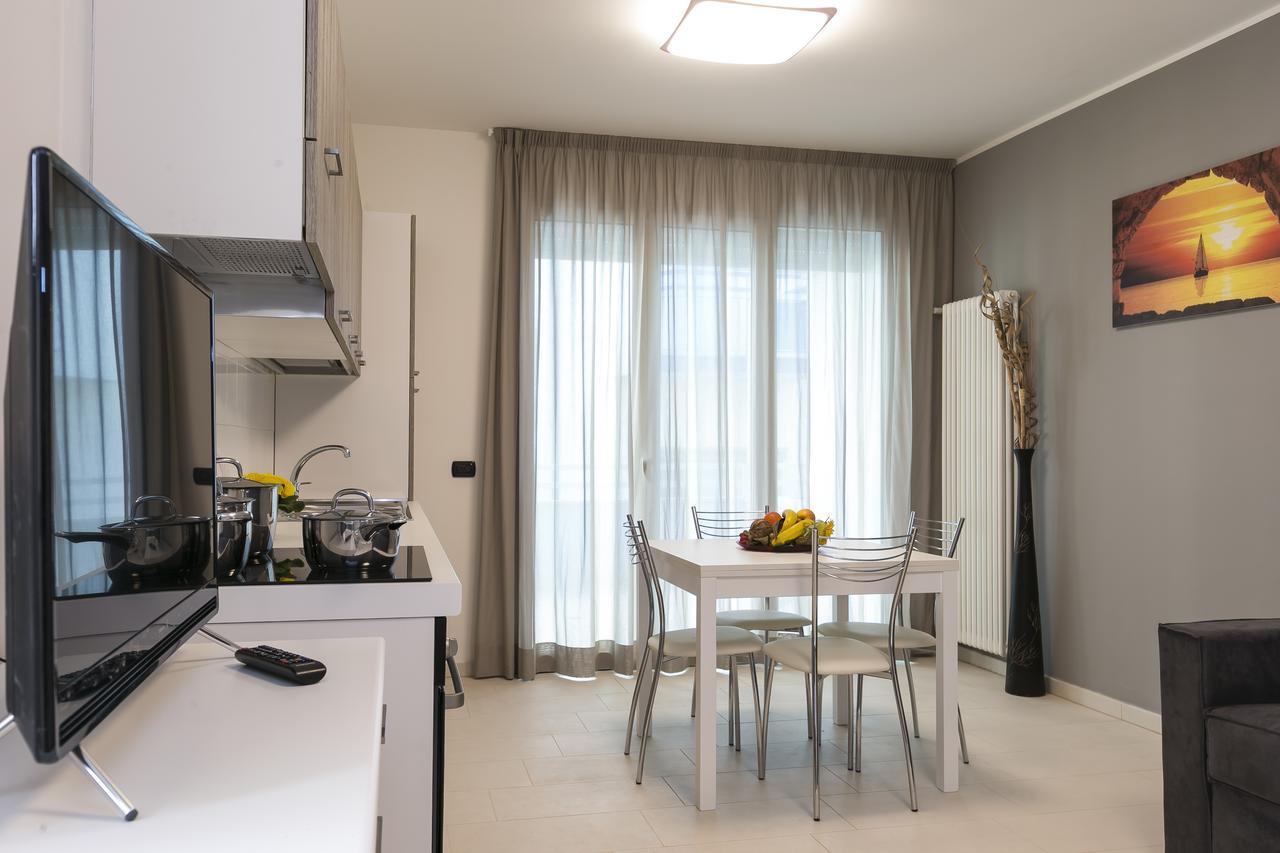 الشقق الفندقية ريمينيفي  Residenza Riva Azzurra المظهر الخارجي الصورة